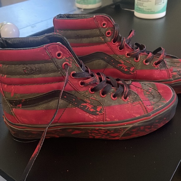 Vans nightmare on elm street sneakers - Picture 2 of 2